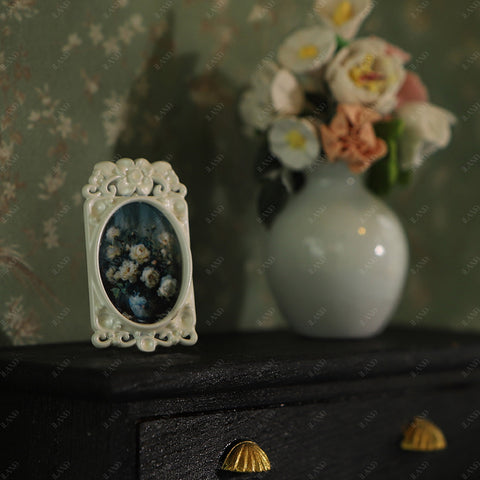Dollhouse Frame Art Tiny Frames 7pcs with 14 Miniature Pictures Set