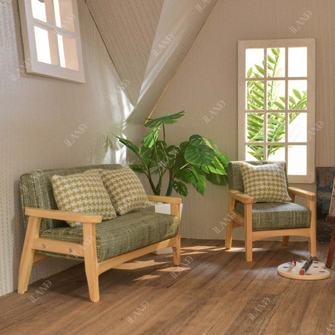 Dollhouse & Furniture
