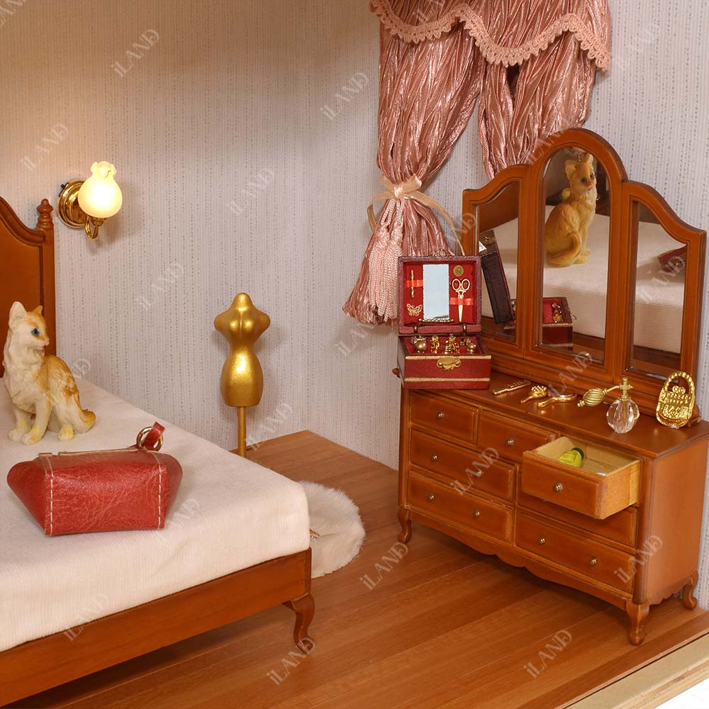 Dollhouse Furniture Queen Bed Toy Set, Pillow, Realistic Bedroom  Accessories for 6 inch Dolls, Wood Frame, 1/12 Scale